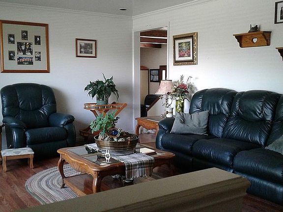 3rd image of 7472 S Waterloo Cir