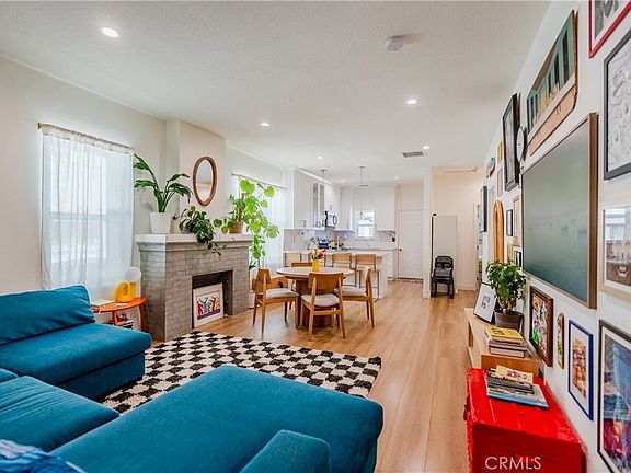 2nd image of 1452 W 22nd St