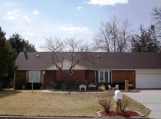 2505 Lundman Dr, Hutchinson, KS 67502