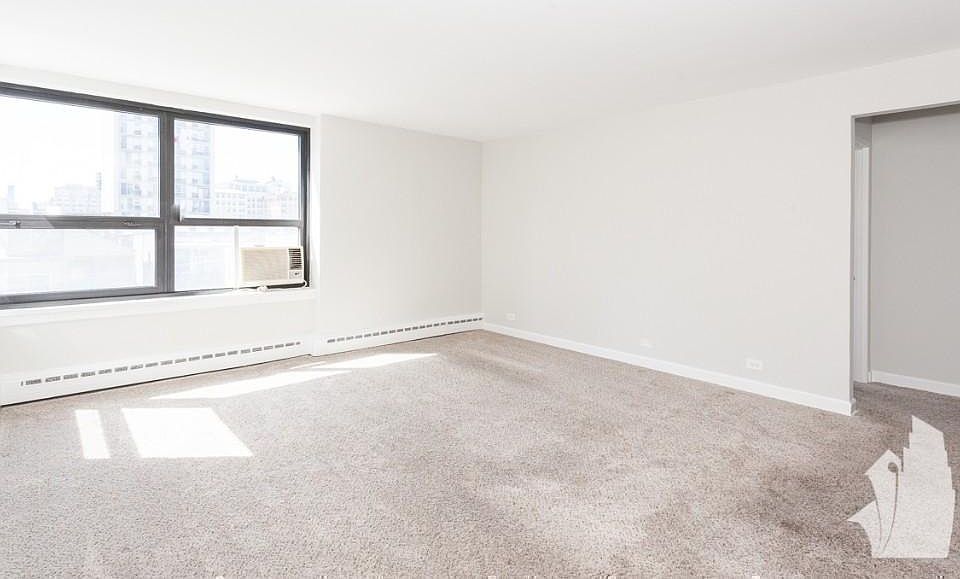 1st image of 453 W Wellington Ave