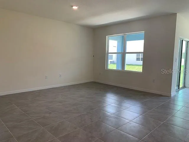 2680 Magnolia Ave — Photo 12