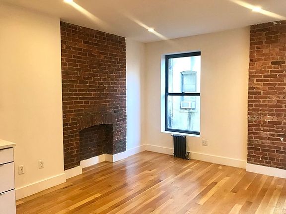 2nd image of 218 W 22nd St #2RR