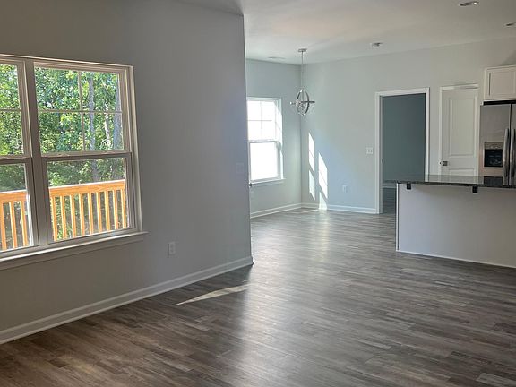 4th image of 309 Graydon St