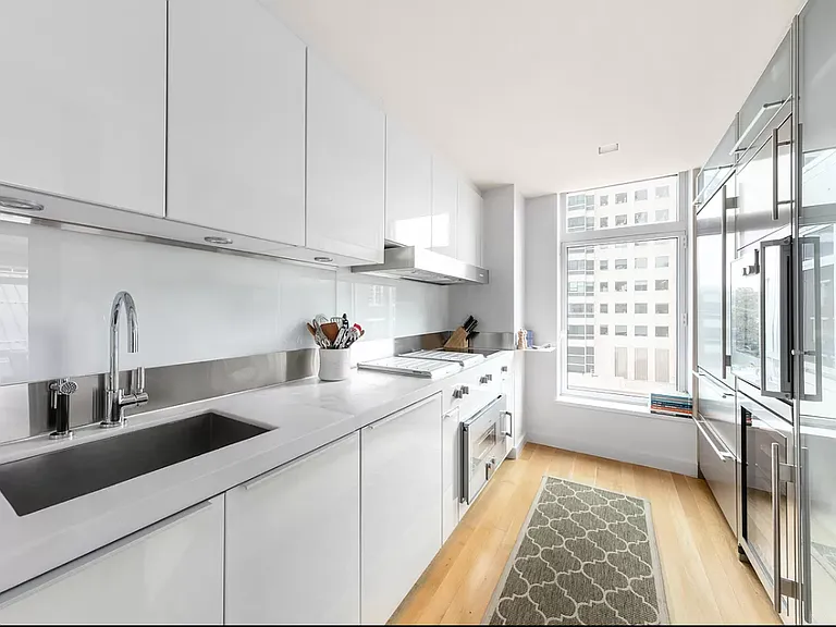 400 E 67th St #5J — Photo 5