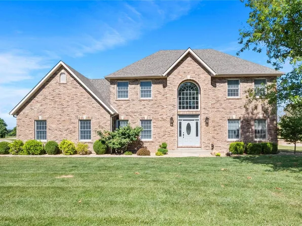 1703 Clover Rdg, Columbia, IL 62236