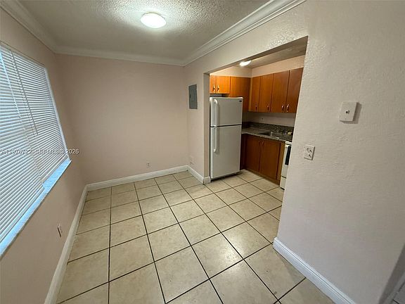 2nd image of 4732 SW 33rd Ave APT 103