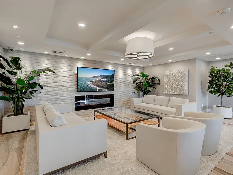 Sea View Villas — Photo 8