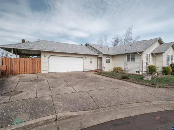 827 Cherry Blossom Ln, Lebanon, OR 97355