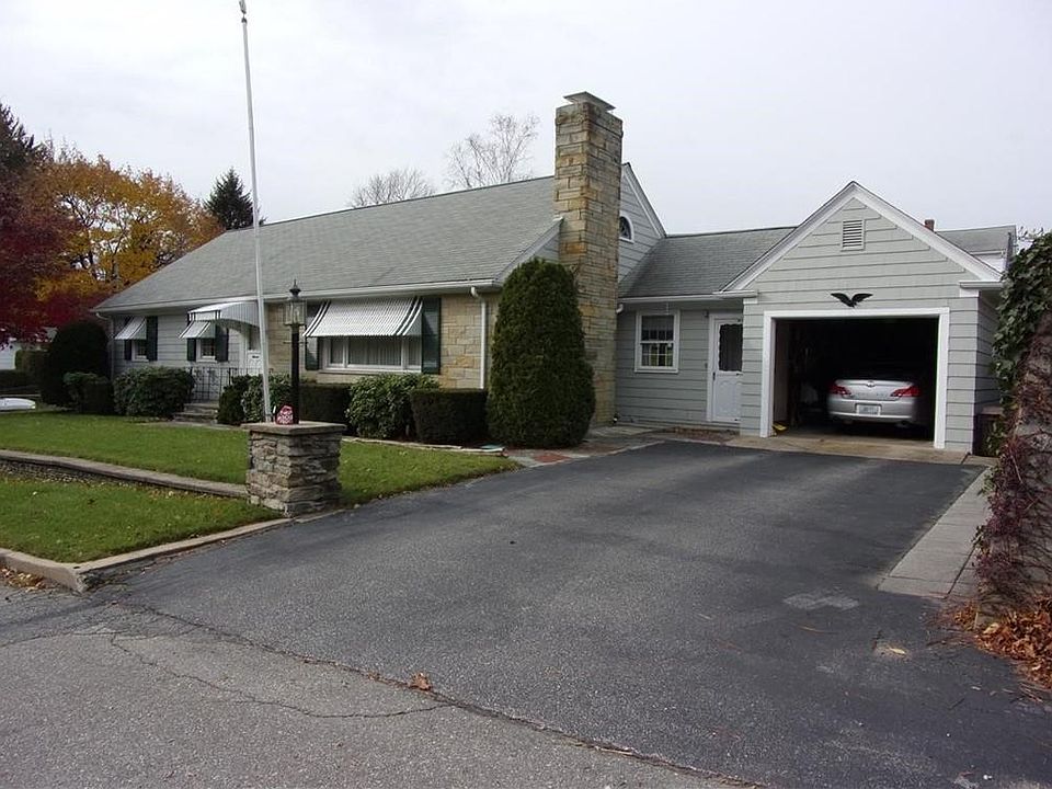 1st image of 11 Glen Ave