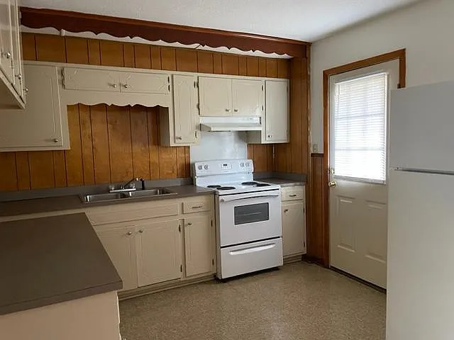 2 bed, 900 sqft, $900 — Photo 4