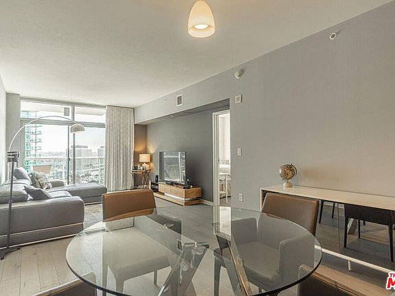 5th image of 13700 Marina Pointe Dr Unit 1431