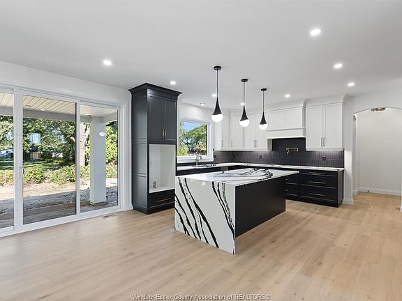 4th image of 3598 Sutton Ave