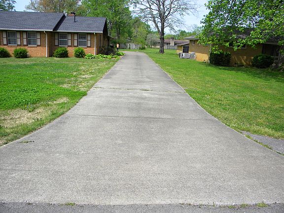 5th image of 814 Minerva Dr