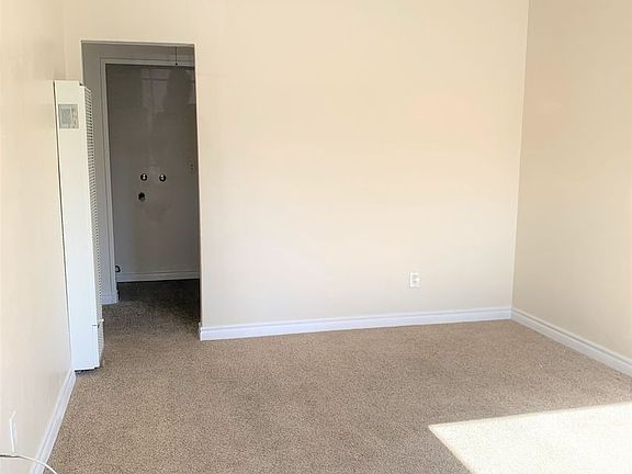 4th image of 4045-4047 Morrell St