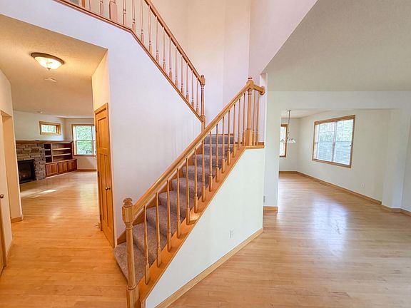 3rd image of 1012 Delano Ct