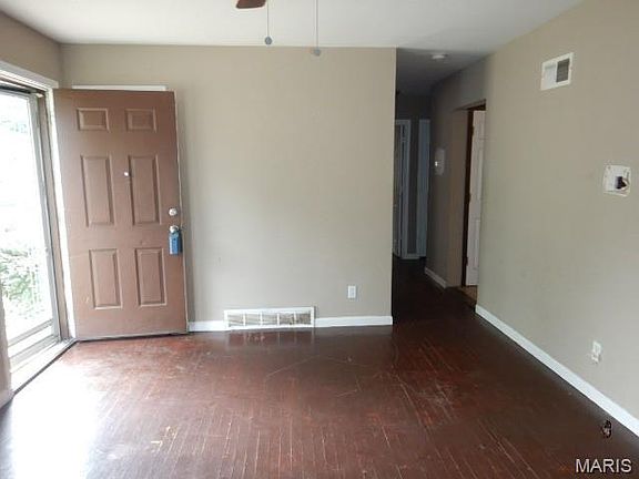 3rd image of 1223 Walker Ave