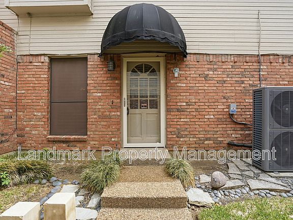 3rd image of 5845 Water Ridge Dr