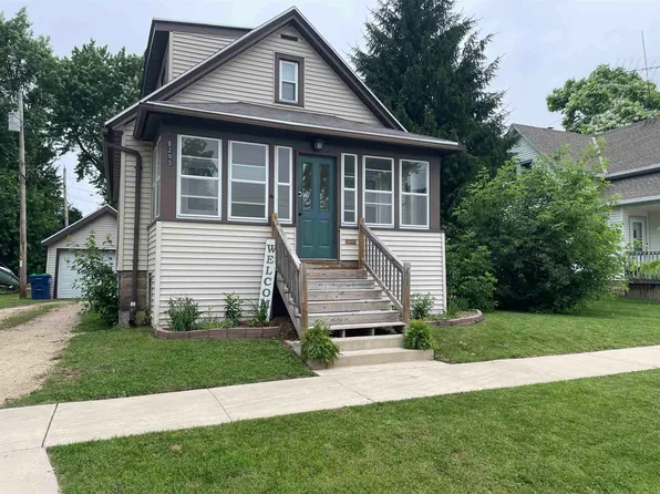 1295 Bechaud Ave, Fond Du Lac, WI 54937