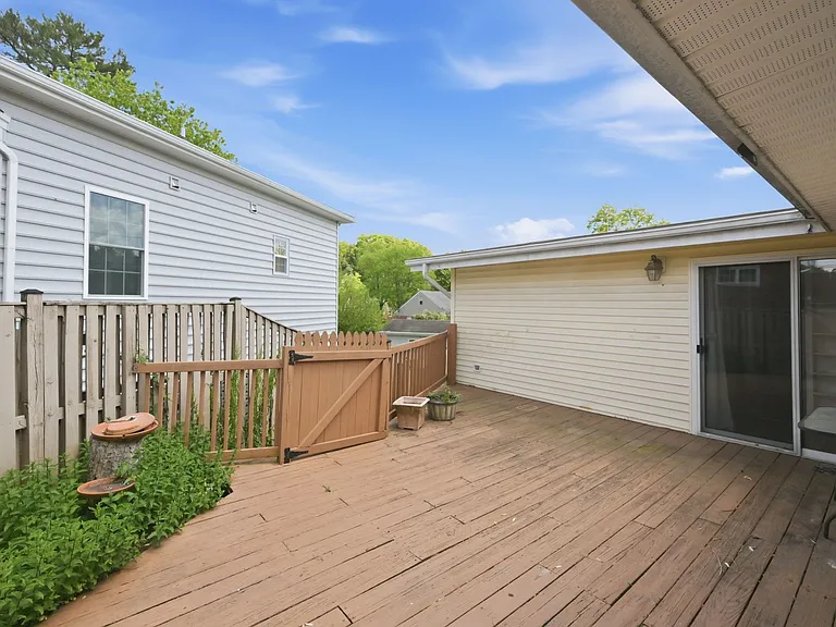 512 Dennis Ave — Photo 18