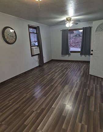 3rd image of 165 Harvey St