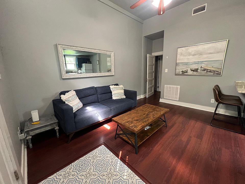 1st image of 2415 Columbus St #B