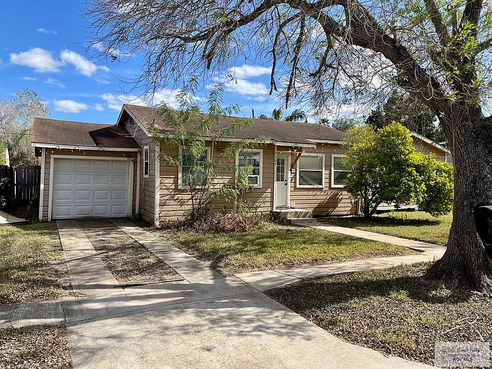 1st image of 107 Pecan St