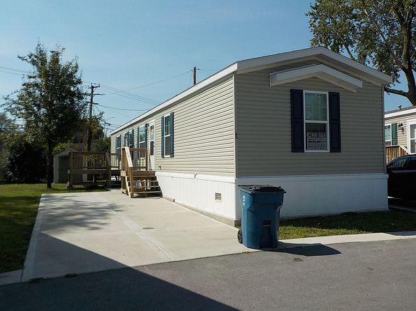 14001 Western Ave Trailer 60