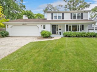 11 Indian Dr, Clarendon Hills, IL 60514