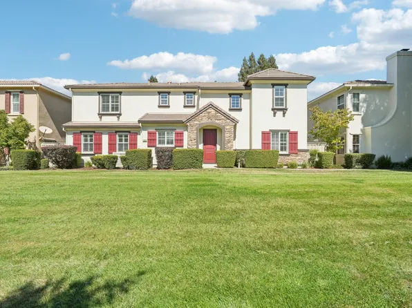 7922 Collins Isle Ln, Sacramento, CA 95831