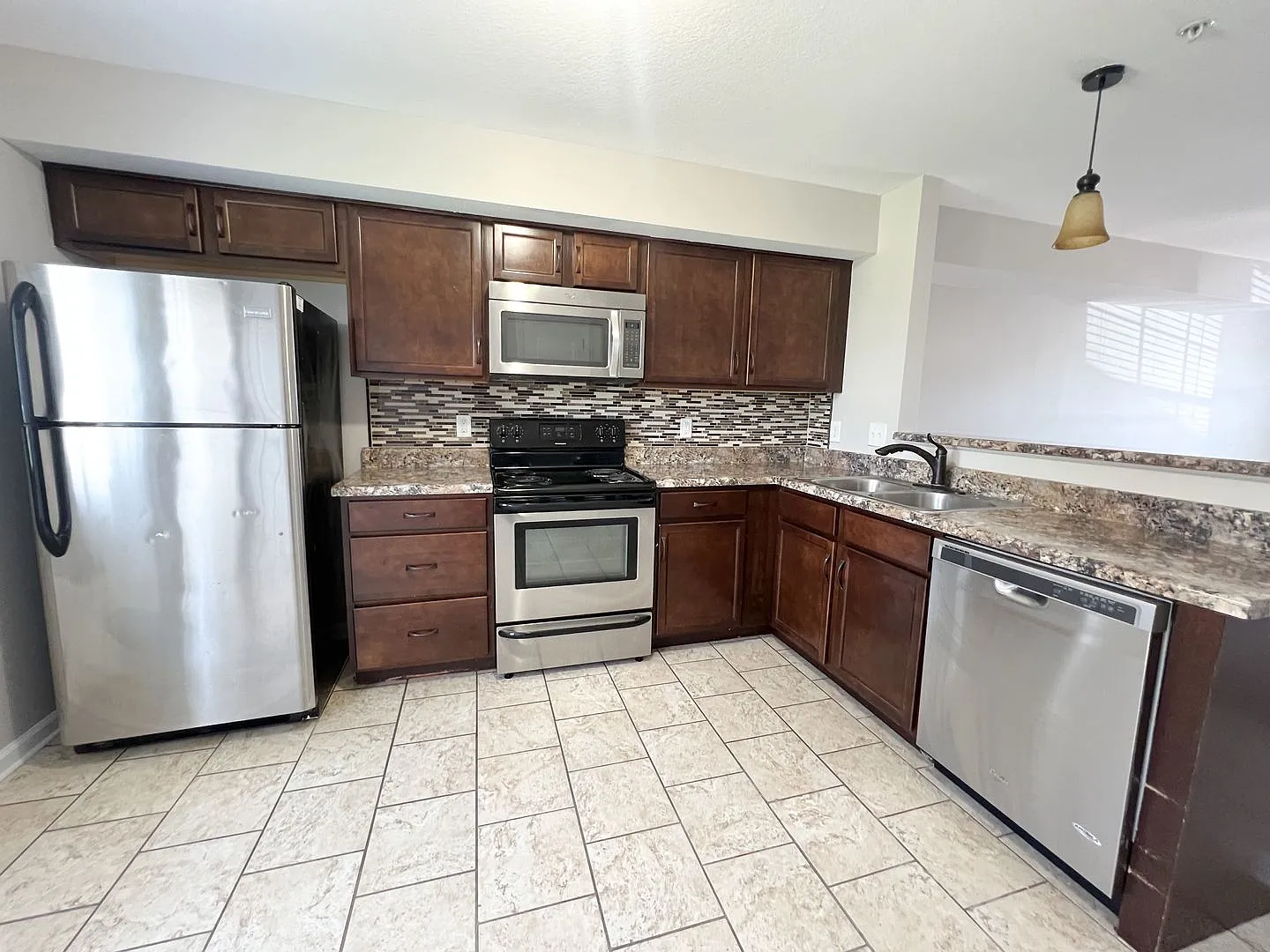 1604 Railton Court — Photo 4