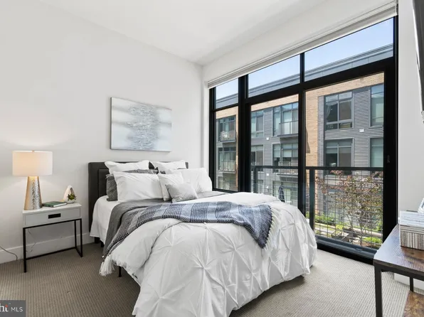 525 Water St SW Unit 329, Washington, DC 20024