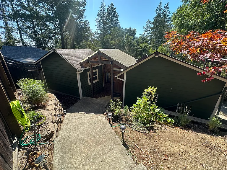 240 Farrell Dr — Photo 1