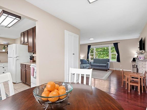 5th image of 5809 Crabapple Ln