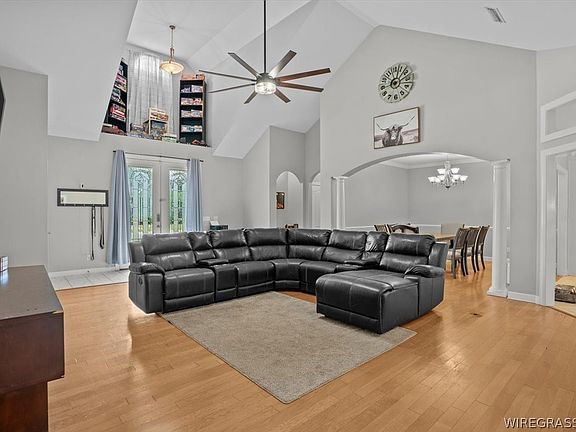 4th image of 7 Blue Ridge Cir