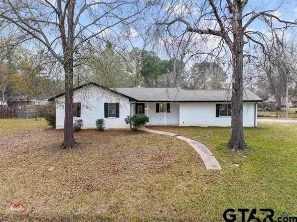 609 Beverly Dr, Carthage, TX 75633