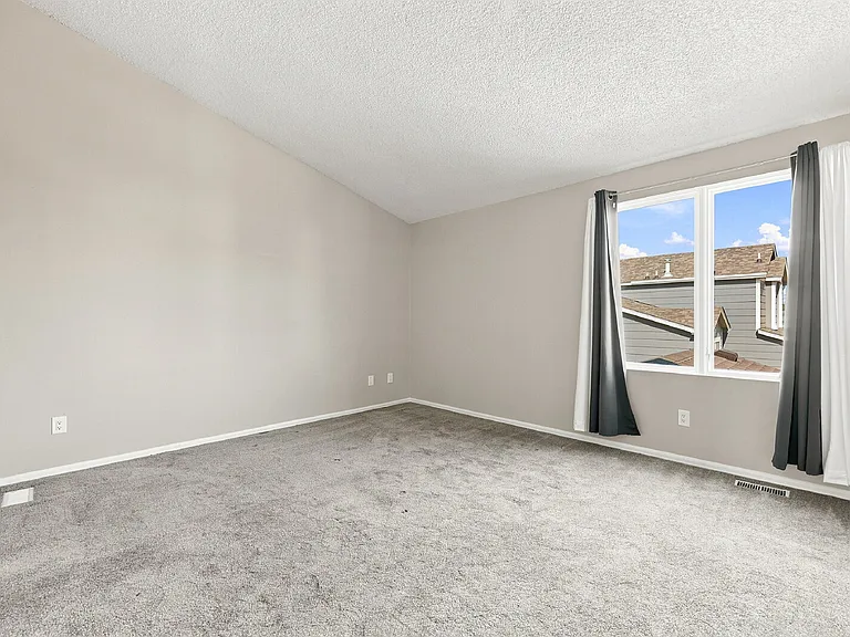 1302 Ride Ln — Photo 10