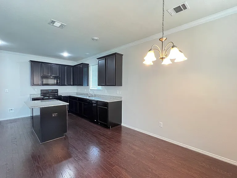 504 Mesa View Trl — Photo 10