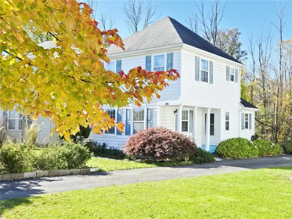 123 Schilling Ln, Rochester, NY 14618