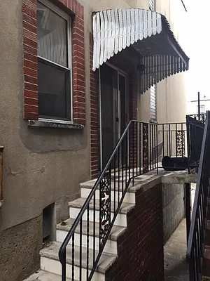 Rented by Halvatzis Realty | media 11