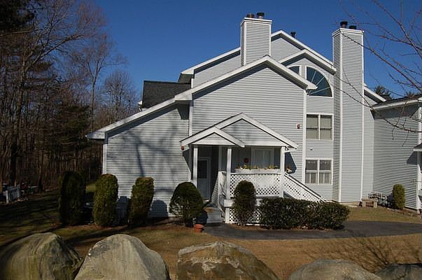 32 Acre Site,Overlooks Woods