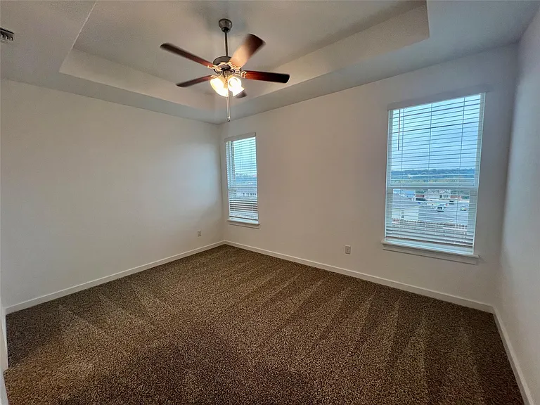 400 Barton Run Dr — Photo 7