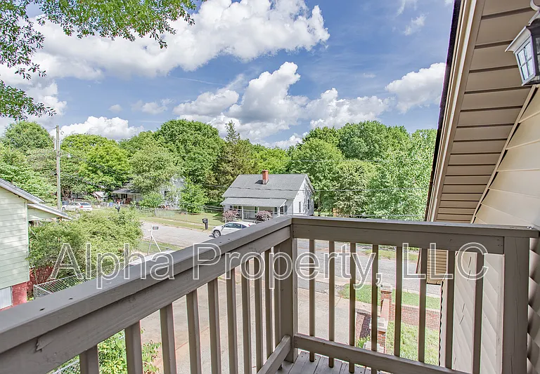 114 Edwards St — Photo 25