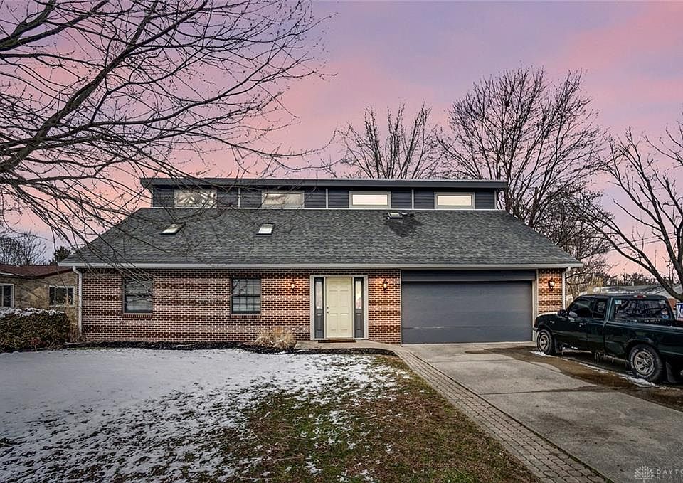 1st image of 4472 Ambridge Dr