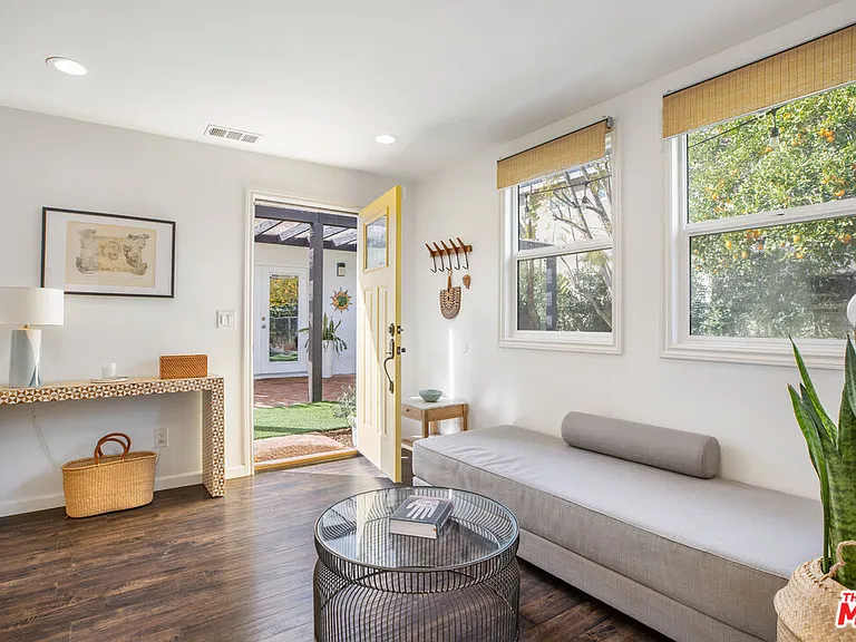 1024 N Naomi St — Photo 16