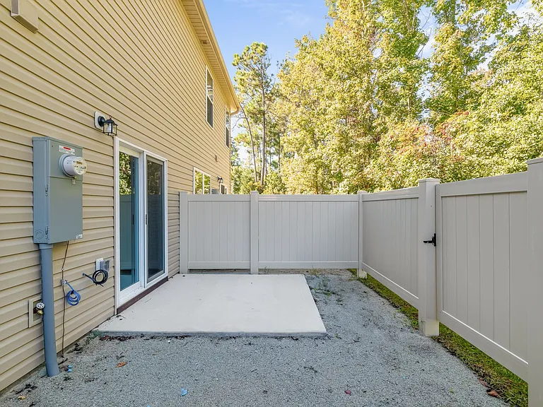 451 Sullivan Loop Rd — Photo 35