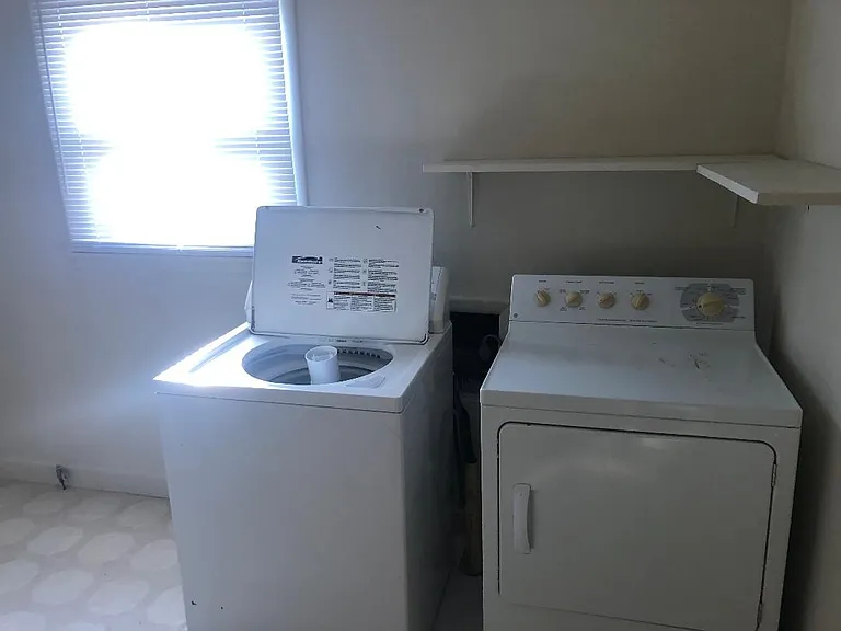 805 N Springer St — Photo 9