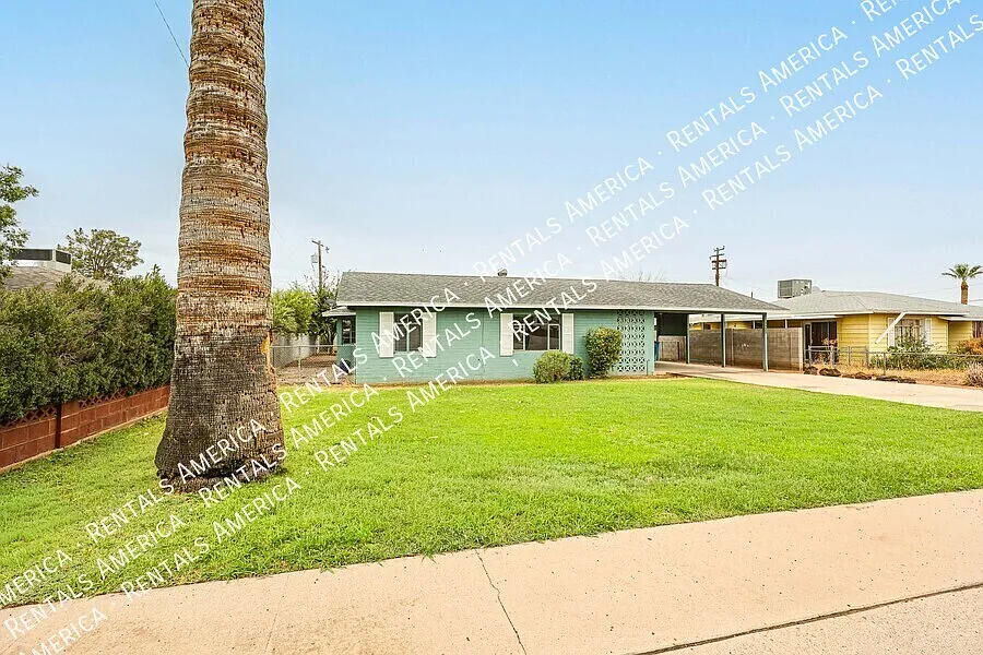 Charming Single Story 3 Bed Home in St. Gregory Nieghborhood — Photo 2