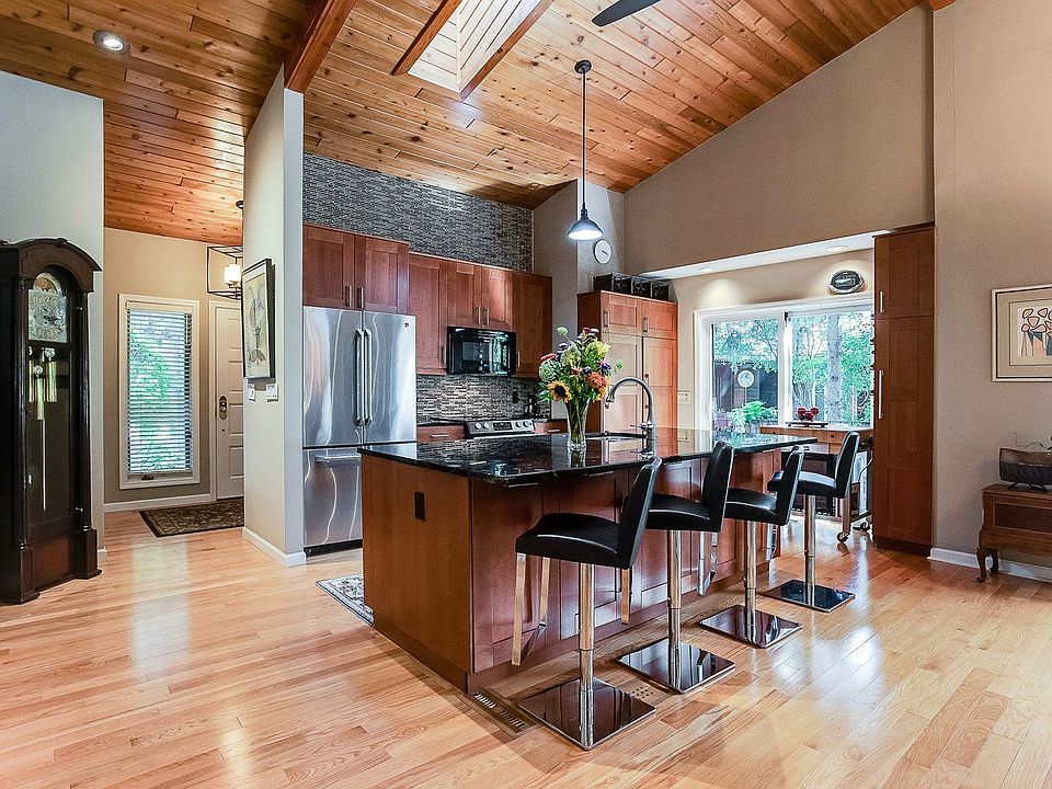 6884 Stonewood Ct, Eden Prairie, MN 55346 Zillow