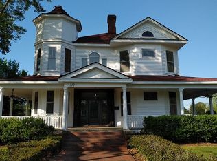 312 W Anderson St, Selma, NC 27576