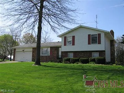 1551 Noel St NE photo 1